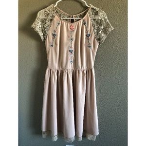 ModCloth Fervour Embroidered Floral Lace Dress